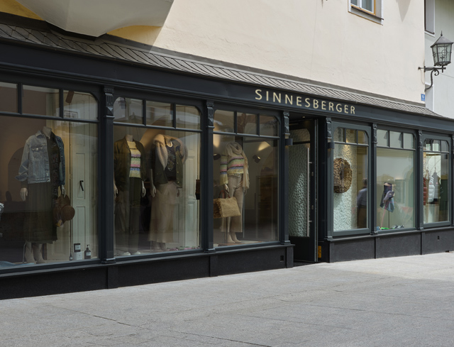 Aussansicht des Sinnesberger Fashion Store in der Hinterstadt 19 in Kitzbühel